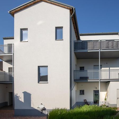 Captain'S Suite Neusiedl am See Bagian luar foto