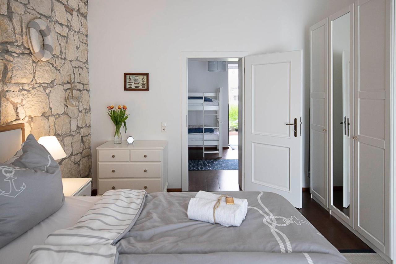 Captain'S Suite Neusiedl am See Bagian luar foto