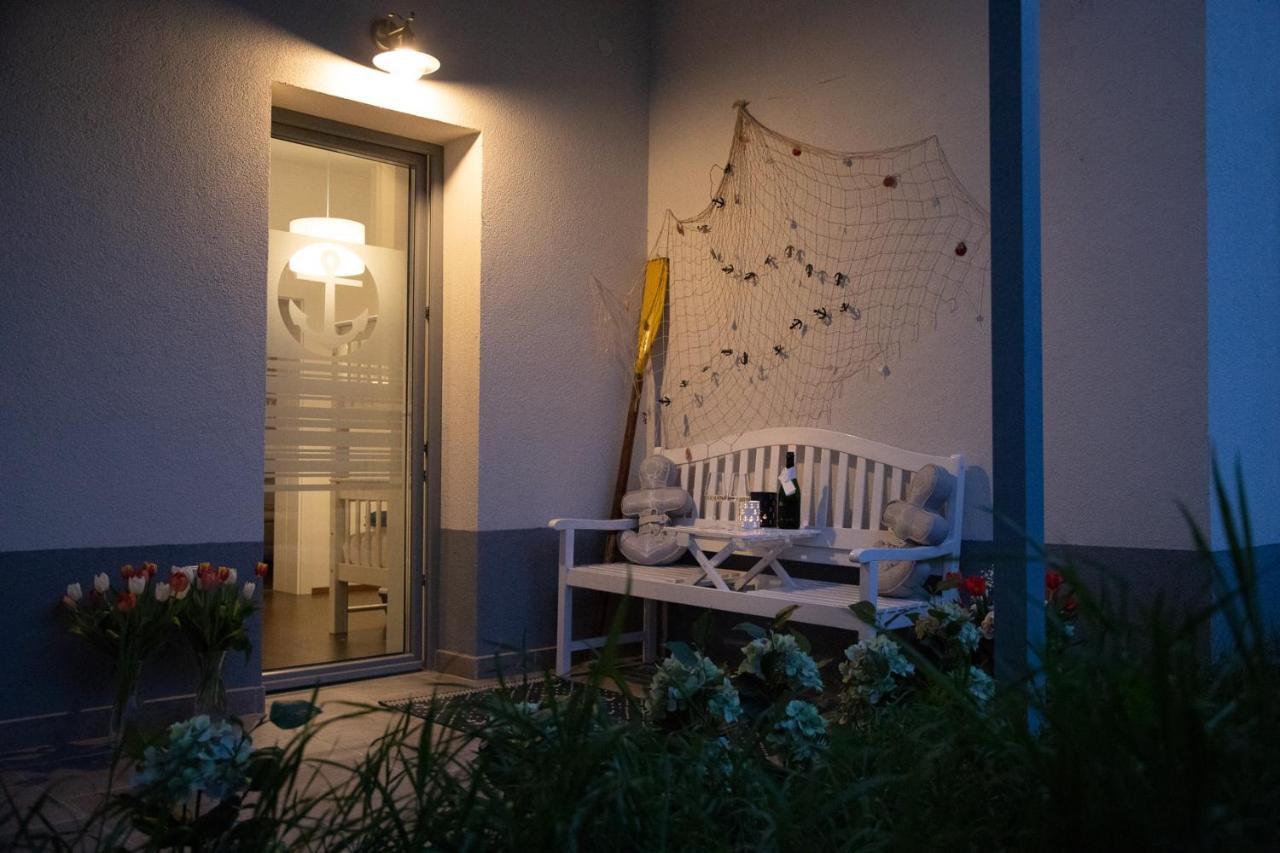 Captain'S Suite Neusiedl am See Bagian luar foto