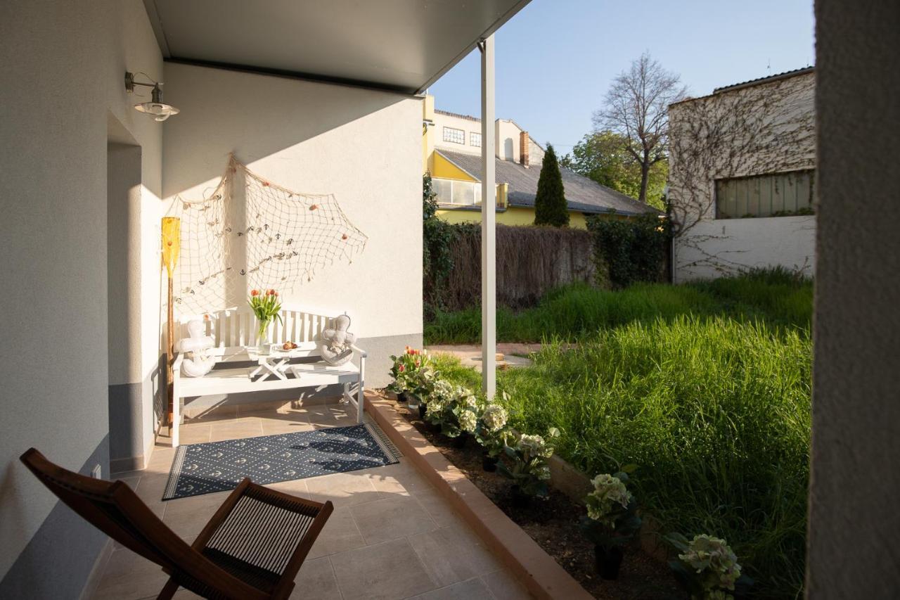 Captain'S Suite Neusiedl am See Bagian luar foto