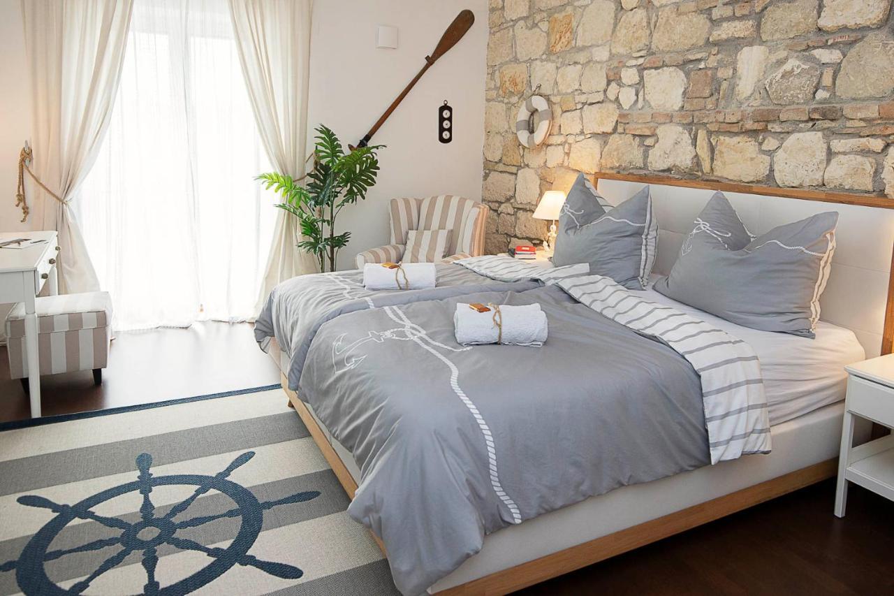 Captain'S Suite Neusiedl am See Bagian luar foto