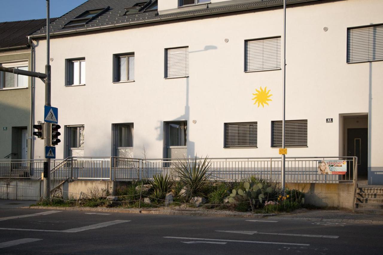 Captain'S Suite Neusiedl am See Bagian luar foto
