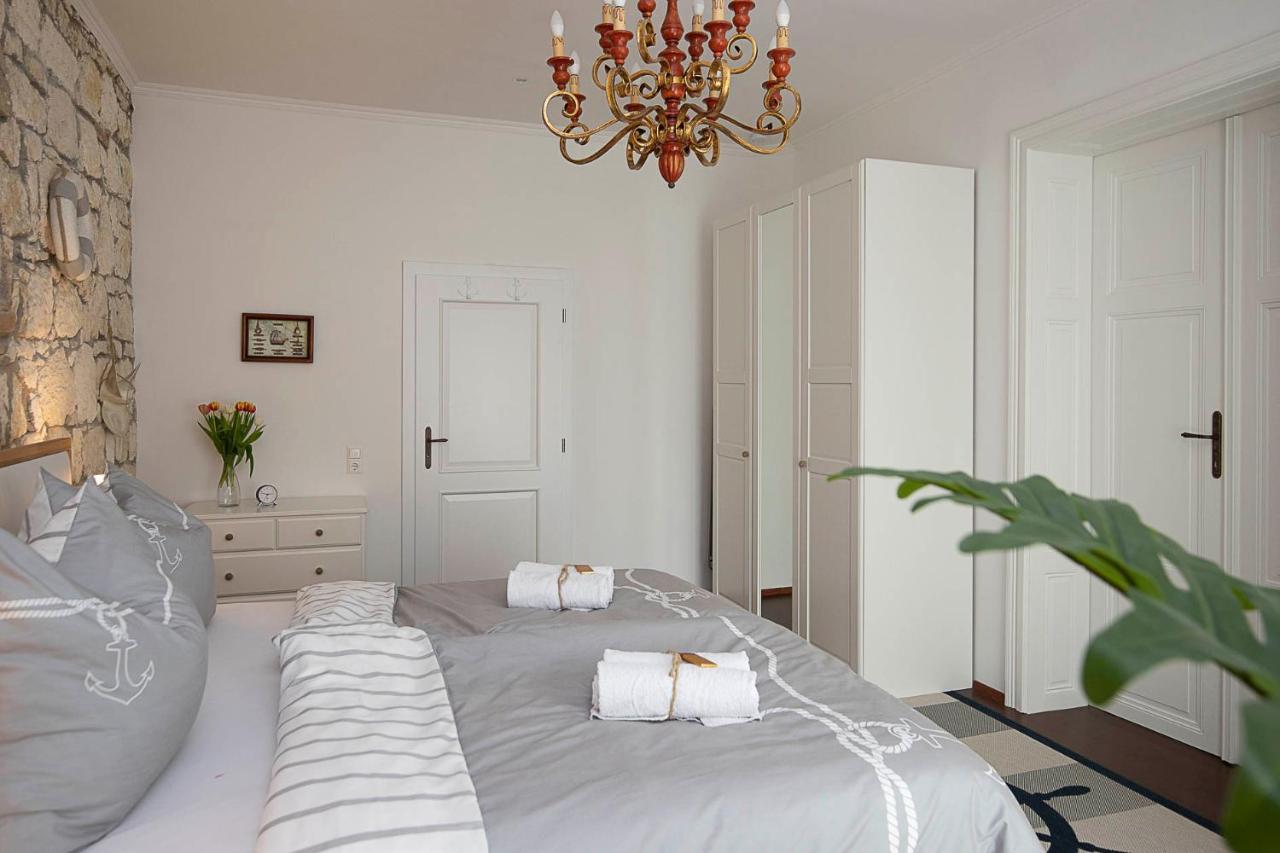 Captain'S Suite Neusiedl am See Bagian luar foto